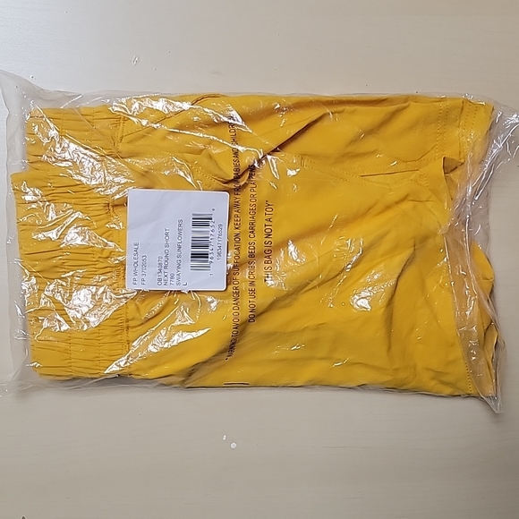 FREE PEOPLE MOVEMENT SHORT - Picture 5 of 7